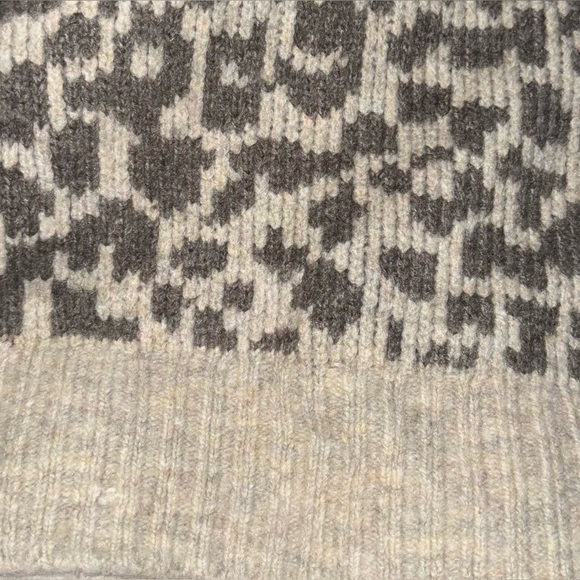 Old Navy animal print sweater plus size 3X NWOT - Picture 4 of 4